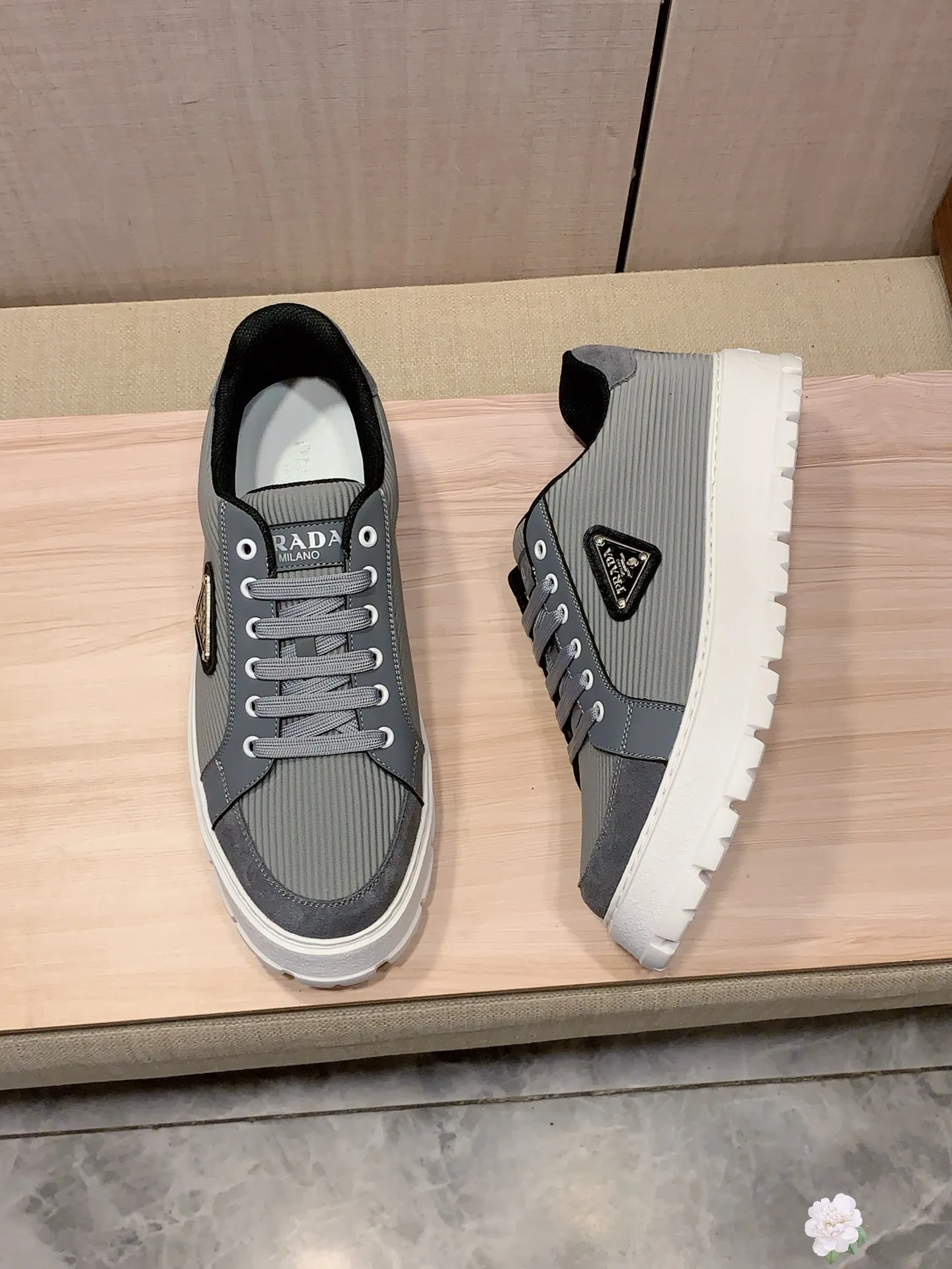 Men's Men's Shoes💰442💰💰🎩🎩[Lightning][Lightning] "PRADA*" The latest and most popular casual shoes, top brand [seduce] luxury ~ purchasing agency, top quality ~. [Strong] The upper is made of imported breathable and polished cowhide material ➕ Breathable sheepskin feet (•) with fine workmanship. Original stylish and stylish soft rubber wear-resistant and non-slip outsole, light and comfortable on the feet, the real thing looks better when photographed, 305: code: 38-44, 3️⃣ colors selected